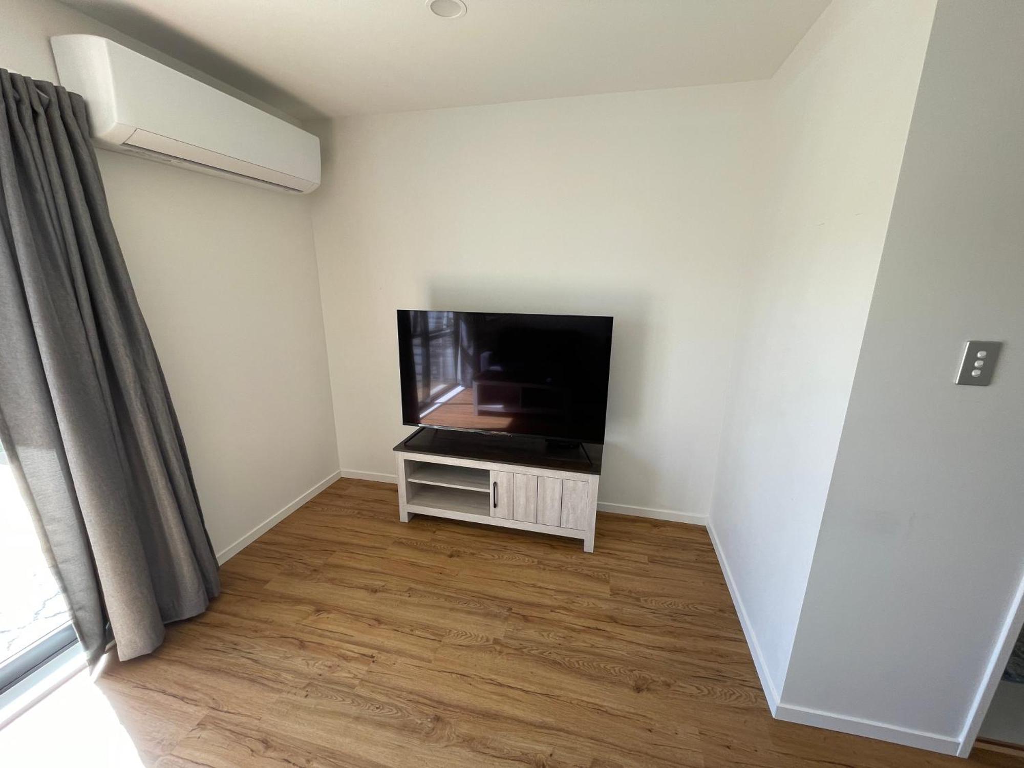 Modern Home By The Reserve Auckland Ngoại thất bức ảnh