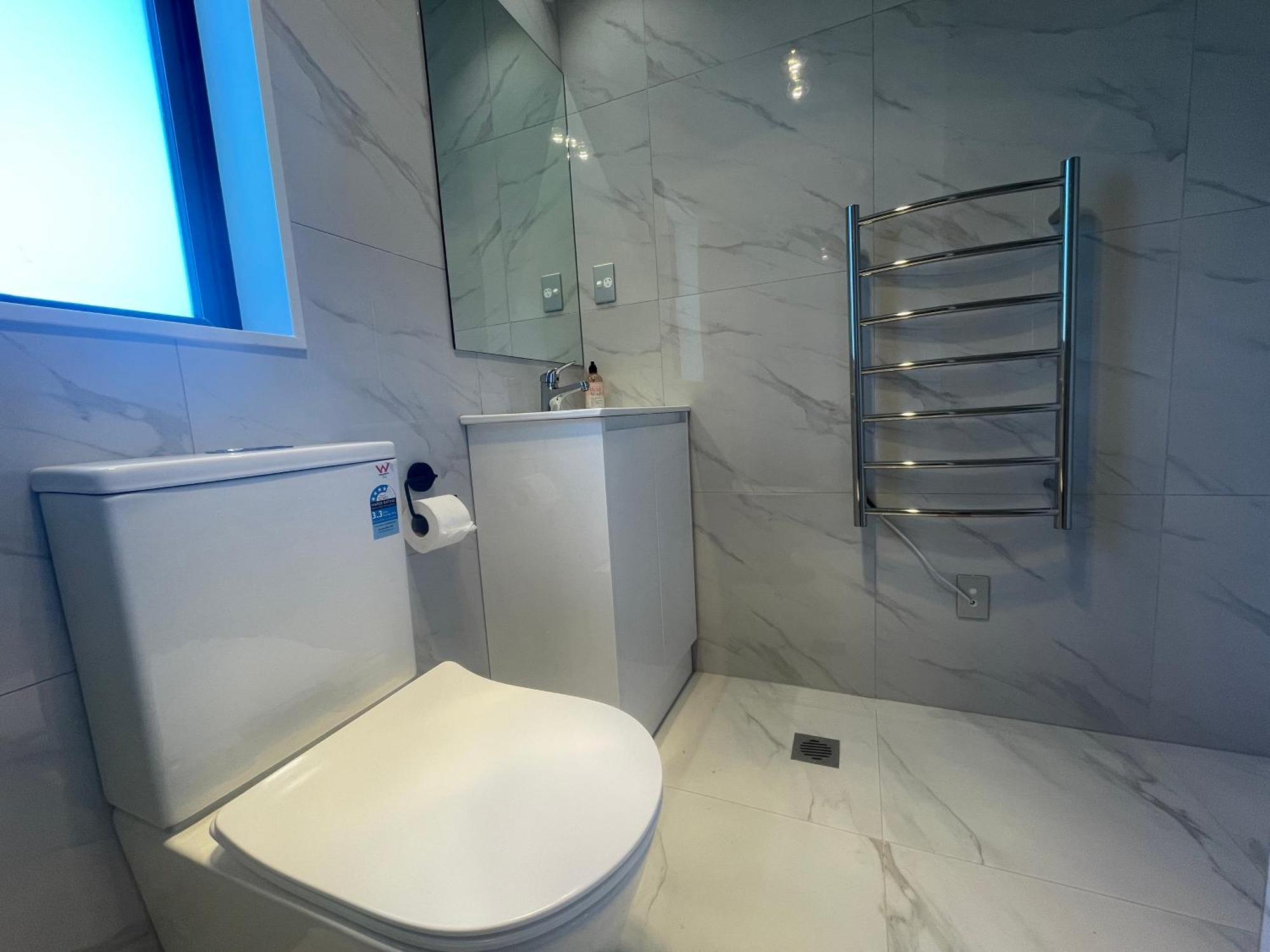 Modern Home By The Reserve Auckland Ngoại thất bức ảnh