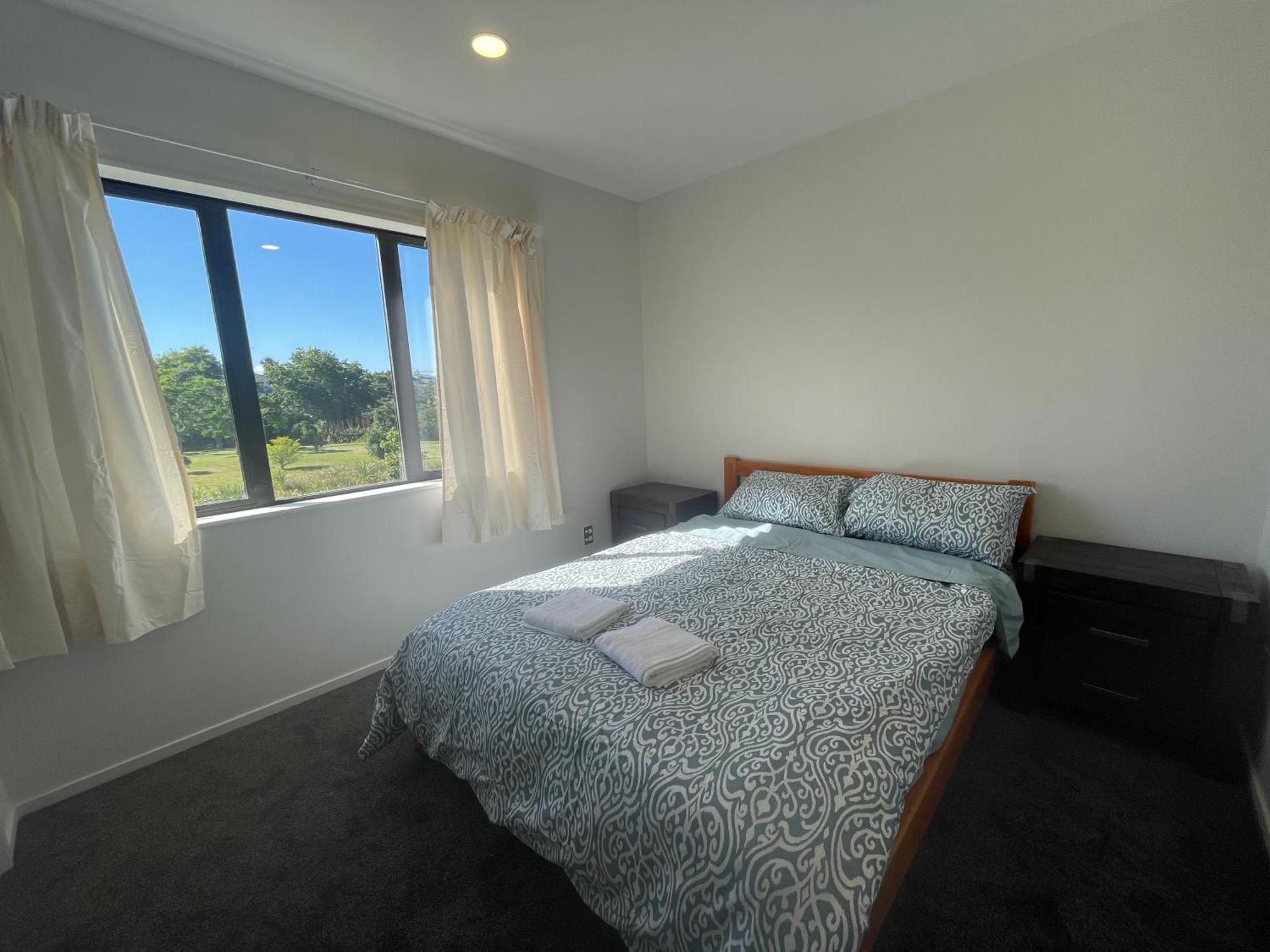 Modern Home By The Reserve Auckland Ngoại thất bức ảnh